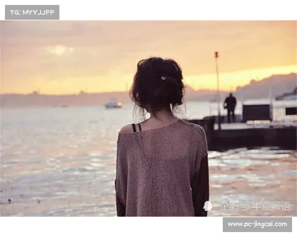 全运会举重观众席:父亲带女儿观看比赛,讲解举重规则